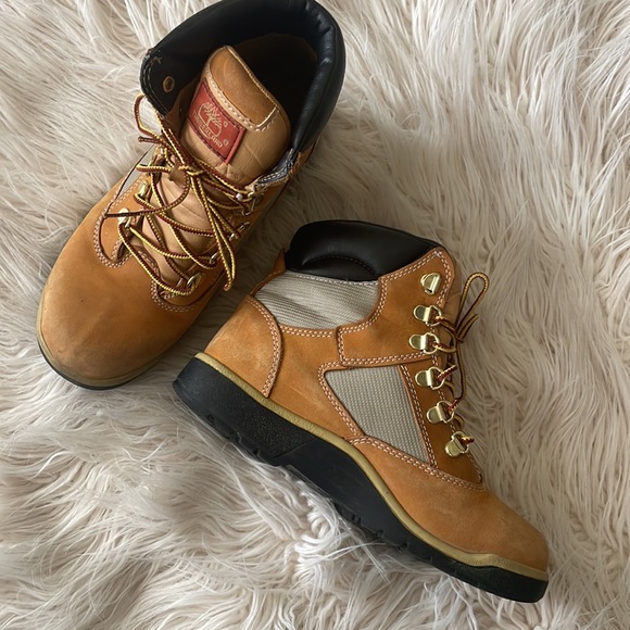 Timberland Boots Sz 5 - Picture 2 of 6